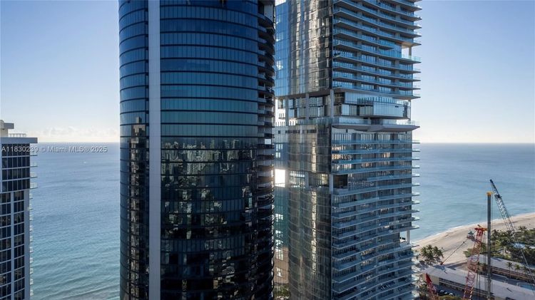 Porsche Design Tower #2303 image #12