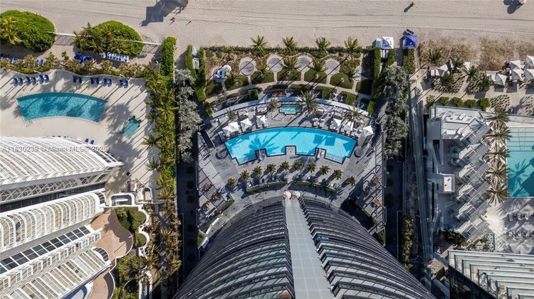 Porsche Design Tower #2303 image #21