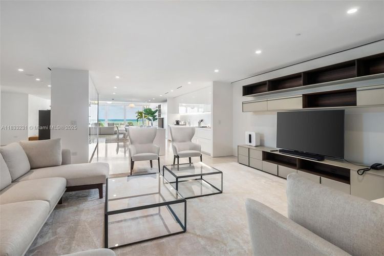 The Surf Club Four Seasons Hotel And Residences #S-305 image #15