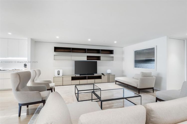 The Surf Club Four Seasons Hotel And Residences #S-305 image #16