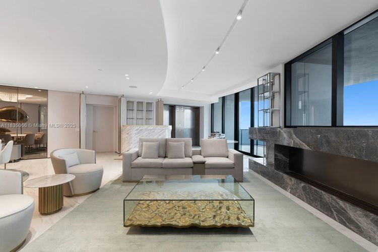Porsche Design Tower #2701 image #10