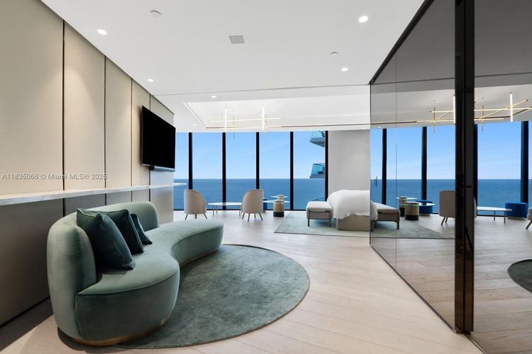Porsche Design Tower #2701 image #11