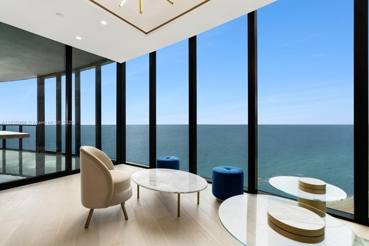 Porsche Design Tower #2701 image #13
