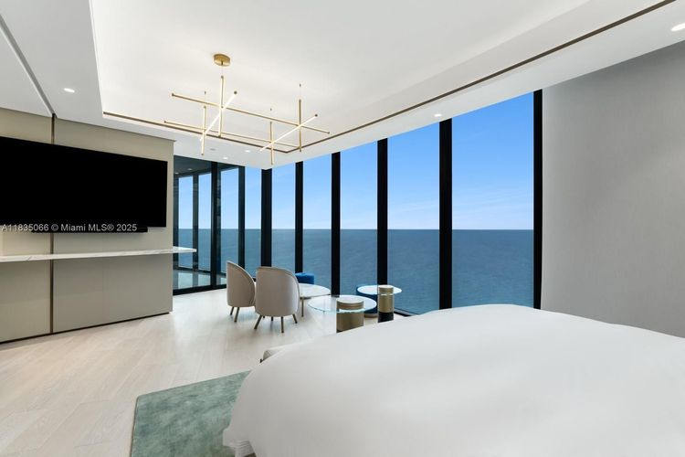 Porsche Design Tower #2701 image #14