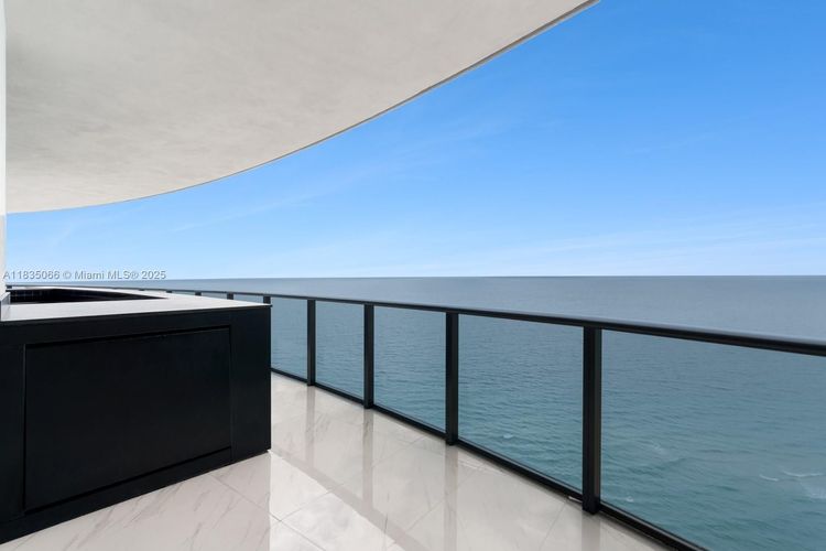 Porsche Design Tower #2701 image #28