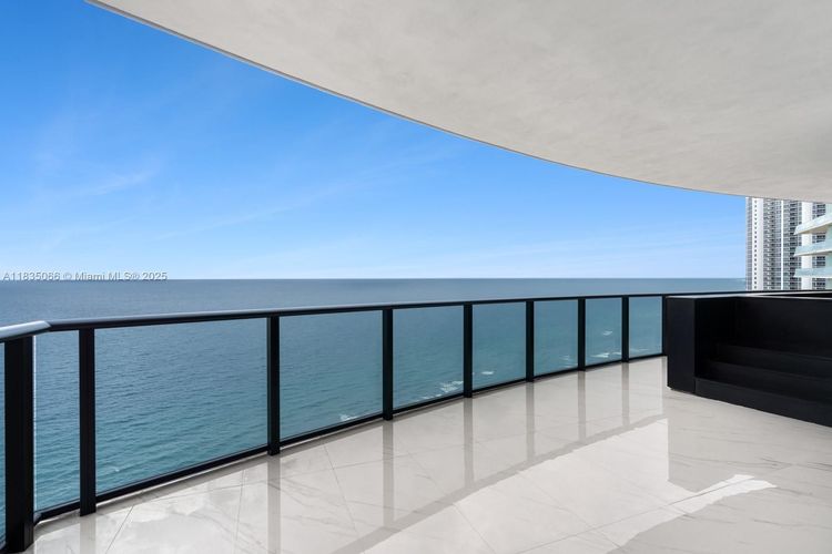 Porsche Design Tower #2701 image #29