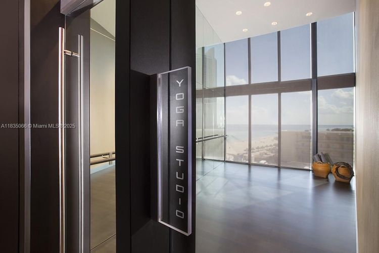 Porsche Design Tower #2701 image #52