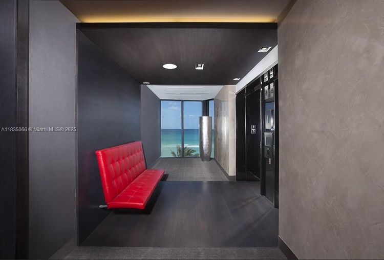 Porsche Design Tower #2701 image #54