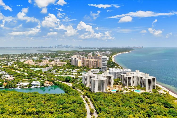 Towers of Key Biscayne #E708 image #16