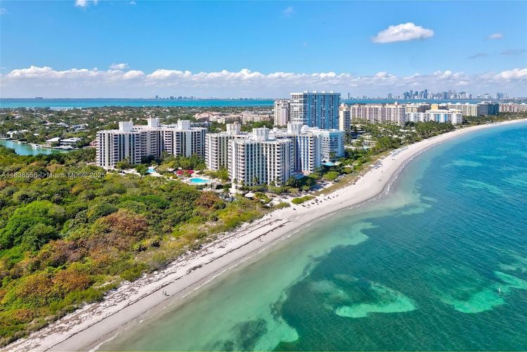 Towers of Key Biscayne #E708 image #18