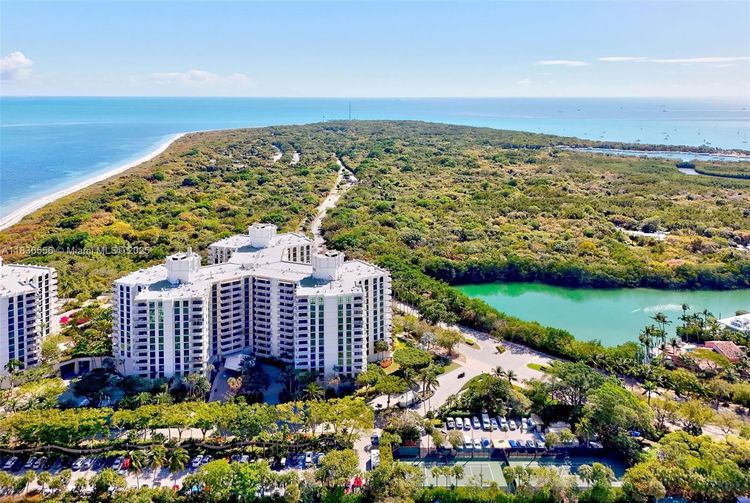 Towers of Key Biscayne #E708 image #19