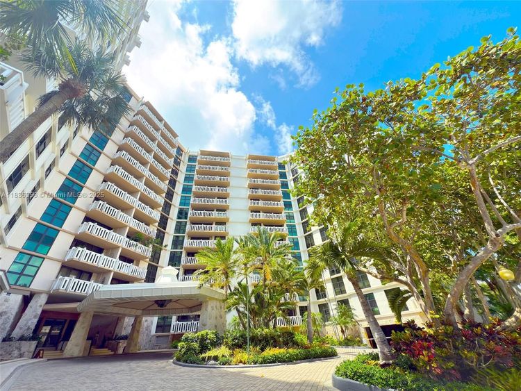Towers of Key Biscayne #E708 image #21