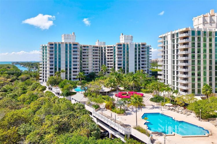 Towers of Key Biscayne #E708 image #26