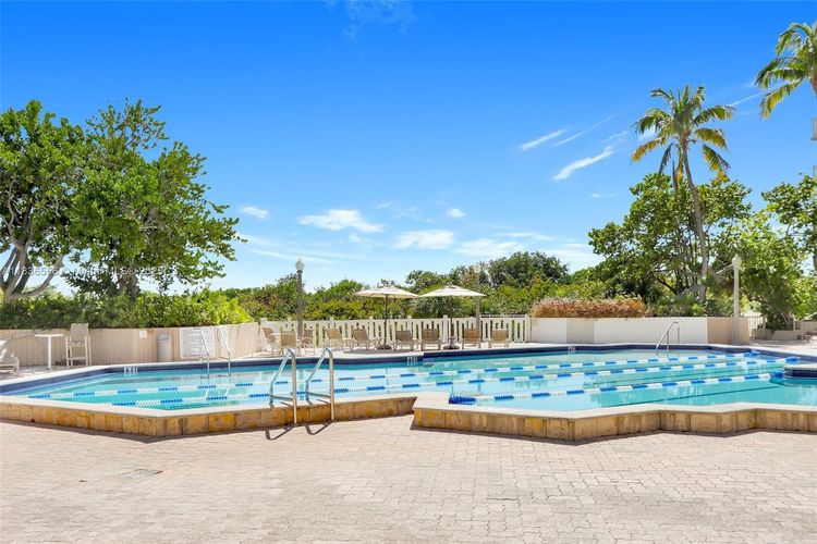 Towers of Key Biscayne #E708 image #27