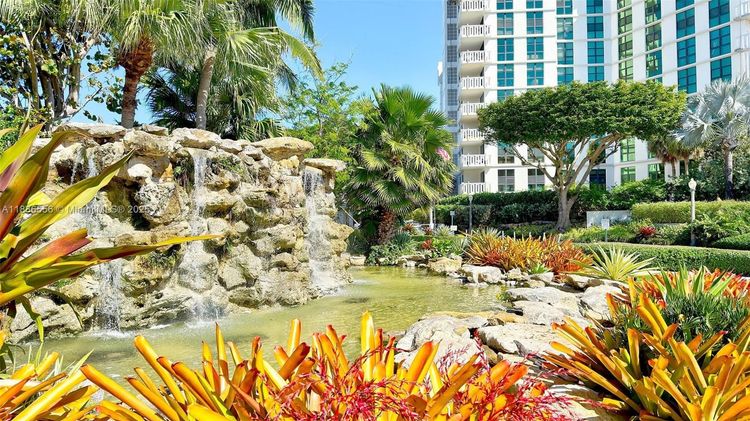 Towers of Key Biscayne #E708 image #28