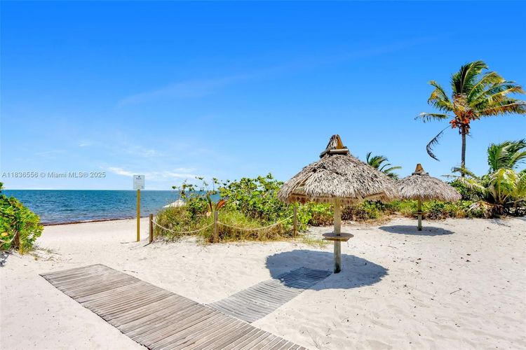 Towers of Key Biscayne #E708 image #34