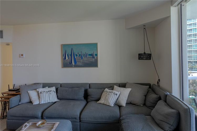 Harbour House #634 image #14
