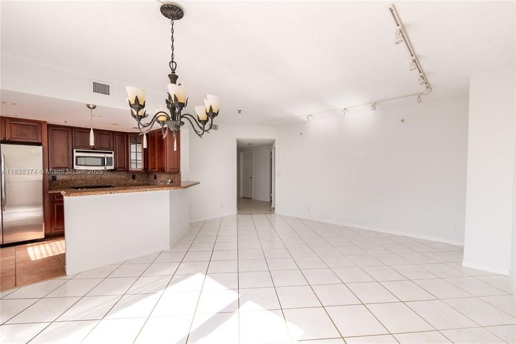 Bay Harborview #201A image #19