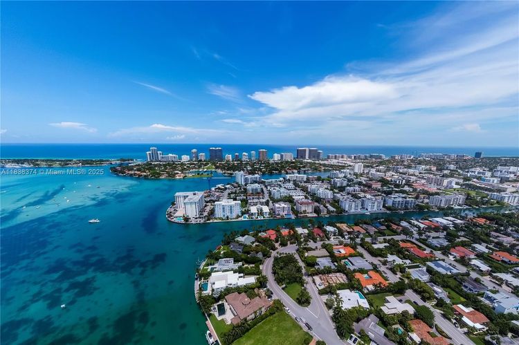 Bay Harborview #201A image #24