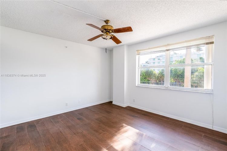 Bay Harborview #201A image #7