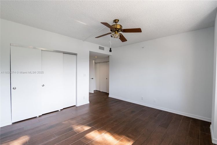 Bay Harborview #201A image #8