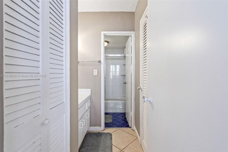 Triton Towers #931 image #9