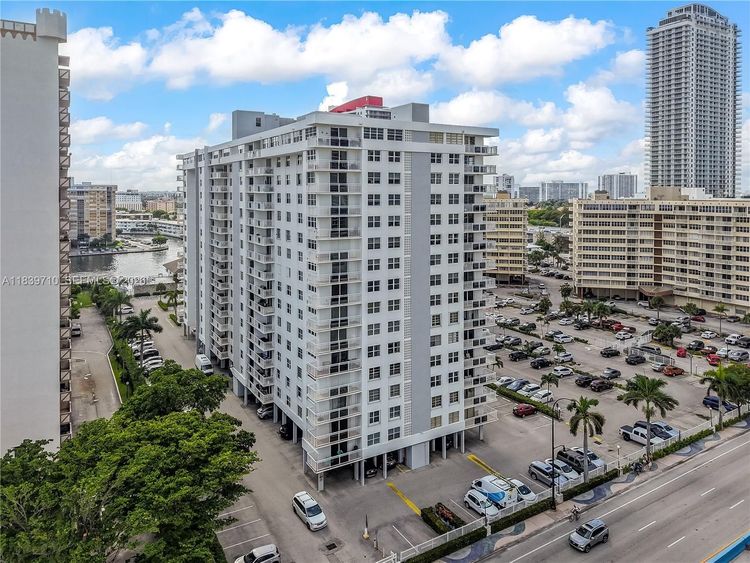 Plaza Towers South #507 image #10