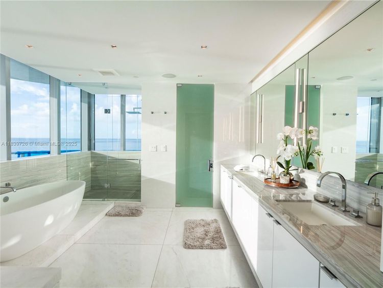 Chateau Beach Residences #1001 image #17