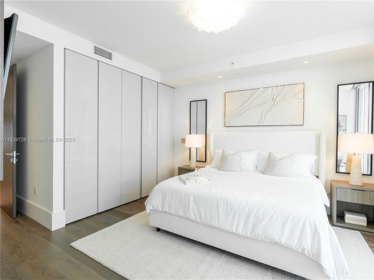 Chateau Beach Residences #1001 image #22