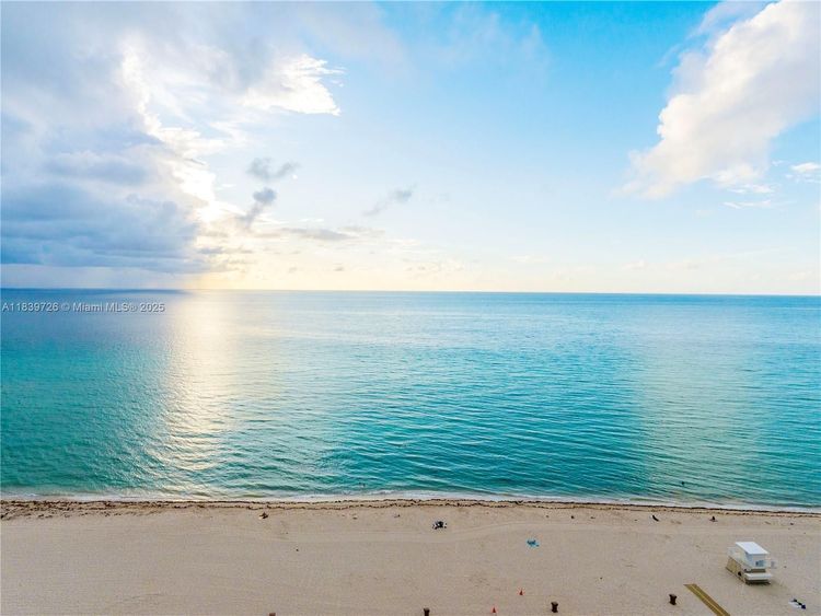 Chateau Beach Residences #1001 image #25