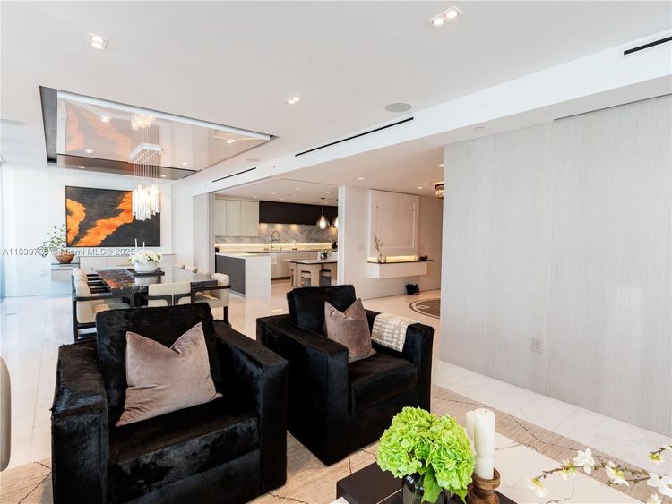 Chateau Beach Residences #1001 image #27