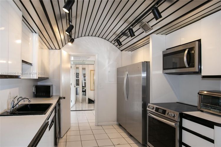 Cricket Club Miami #PH06 image #6