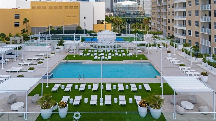 Isola #1104 image #18