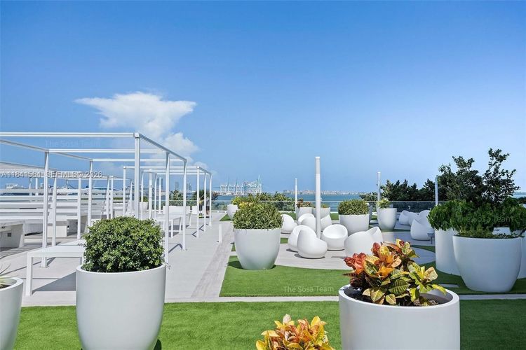 Isola #1104 image #26