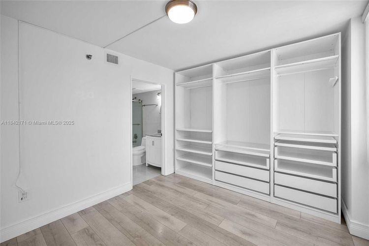 Madison Downtown #W-1804 image #11