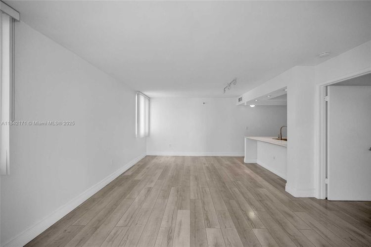 Madison Downtown #W-1804 image #21