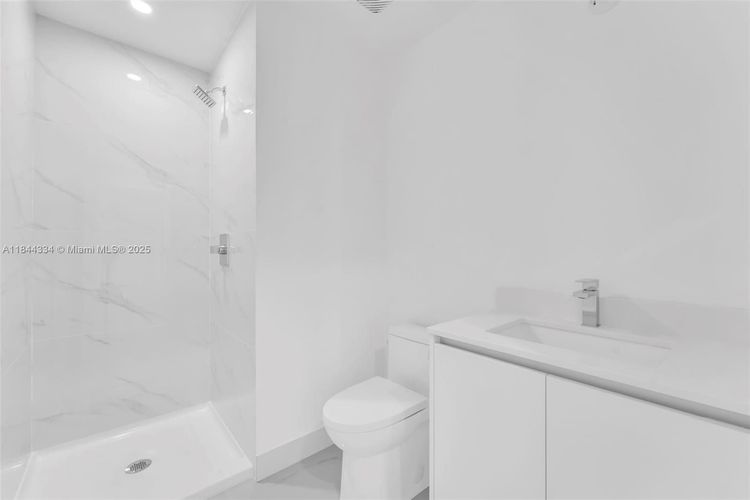 Aria Reserve South Tower #3806 image #25