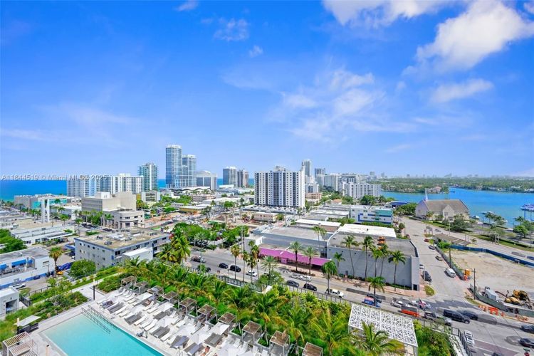 72 Park #1210 image #23