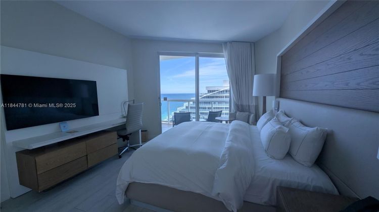 Hilton Q Club #2501 image #16