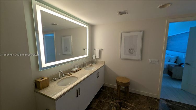 Hilton Q Club #2501 image #18