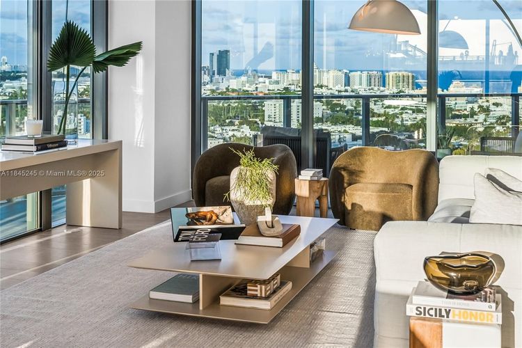 Five Park #2305/06 image #6