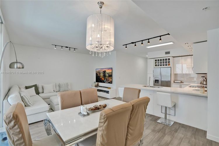 Nine at Mary Brickell Village #1402 image #6