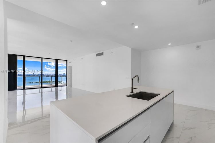 Aria Reserve South Tower #2101 image #14