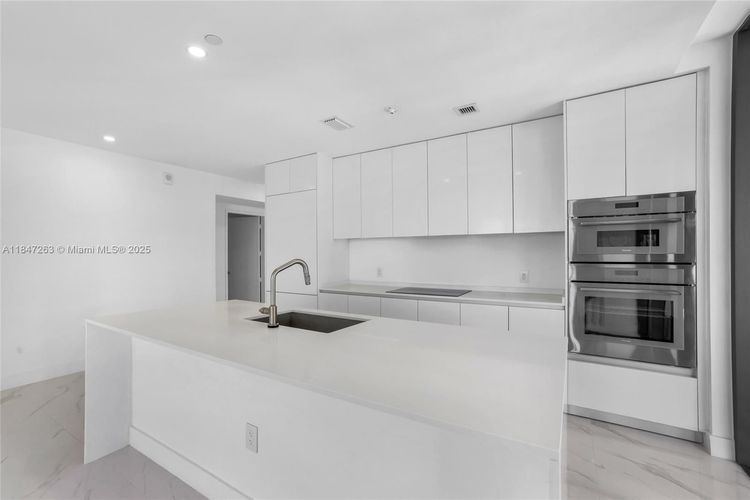 Aria Reserve South Tower #2101 image #16