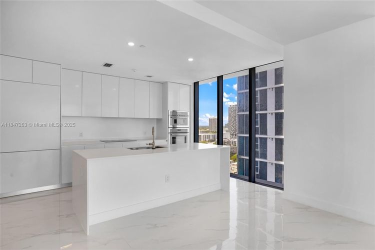 Aria Reserve South Tower #2101 image #17