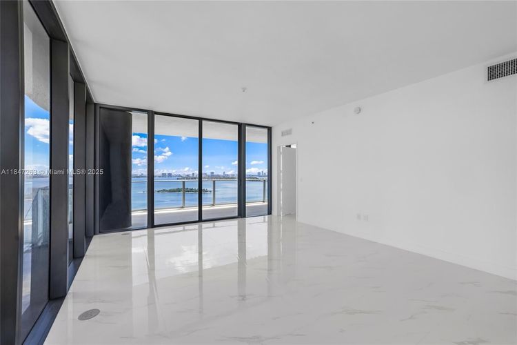 Aria Reserve South Tower #2101 image #28