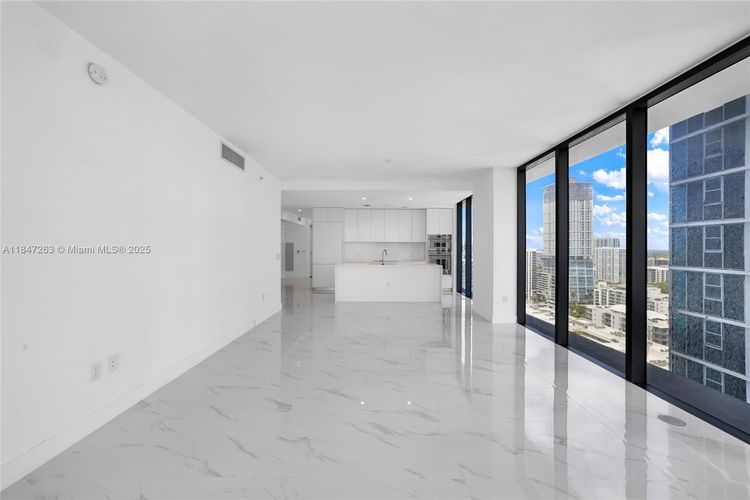 Aria Reserve South Tower #2101 image #34