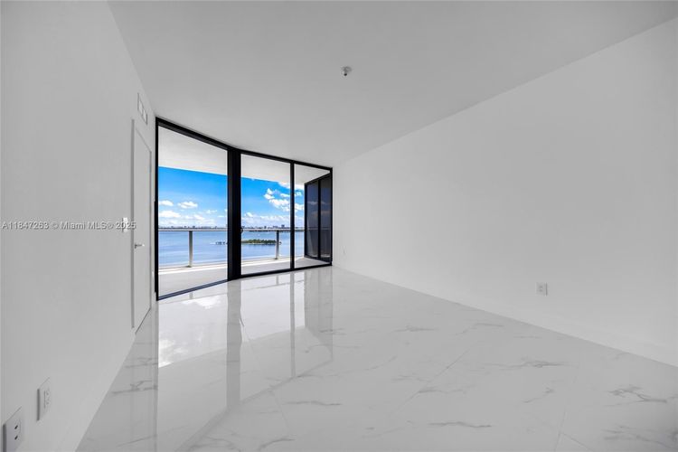 Aria Reserve South Tower #2101 image #37