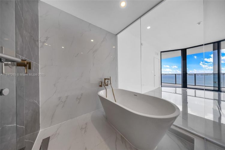 Aria Reserve South Tower #2101 image #43