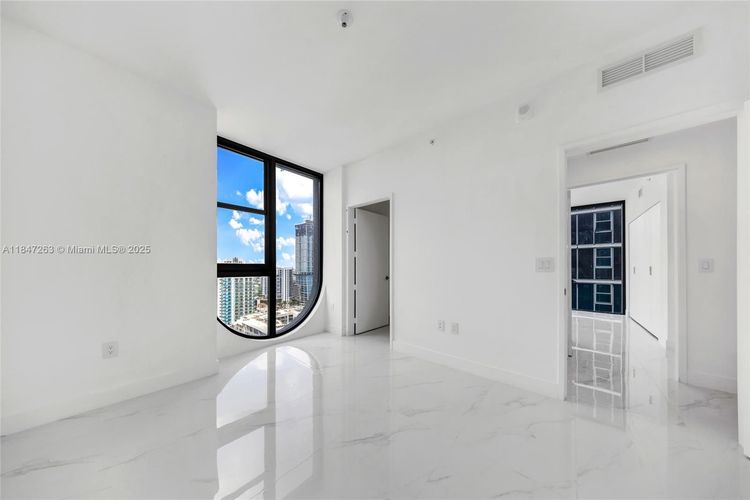 Aria Reserve South Tower #2101 image #57
